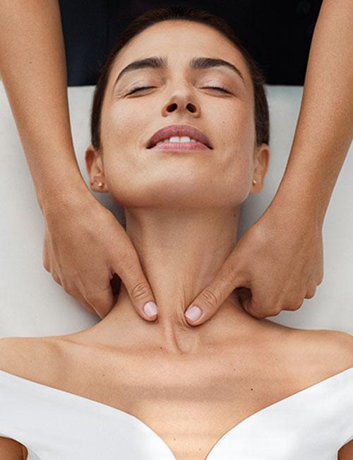 V-NECK A LA CARTA 30 MIN